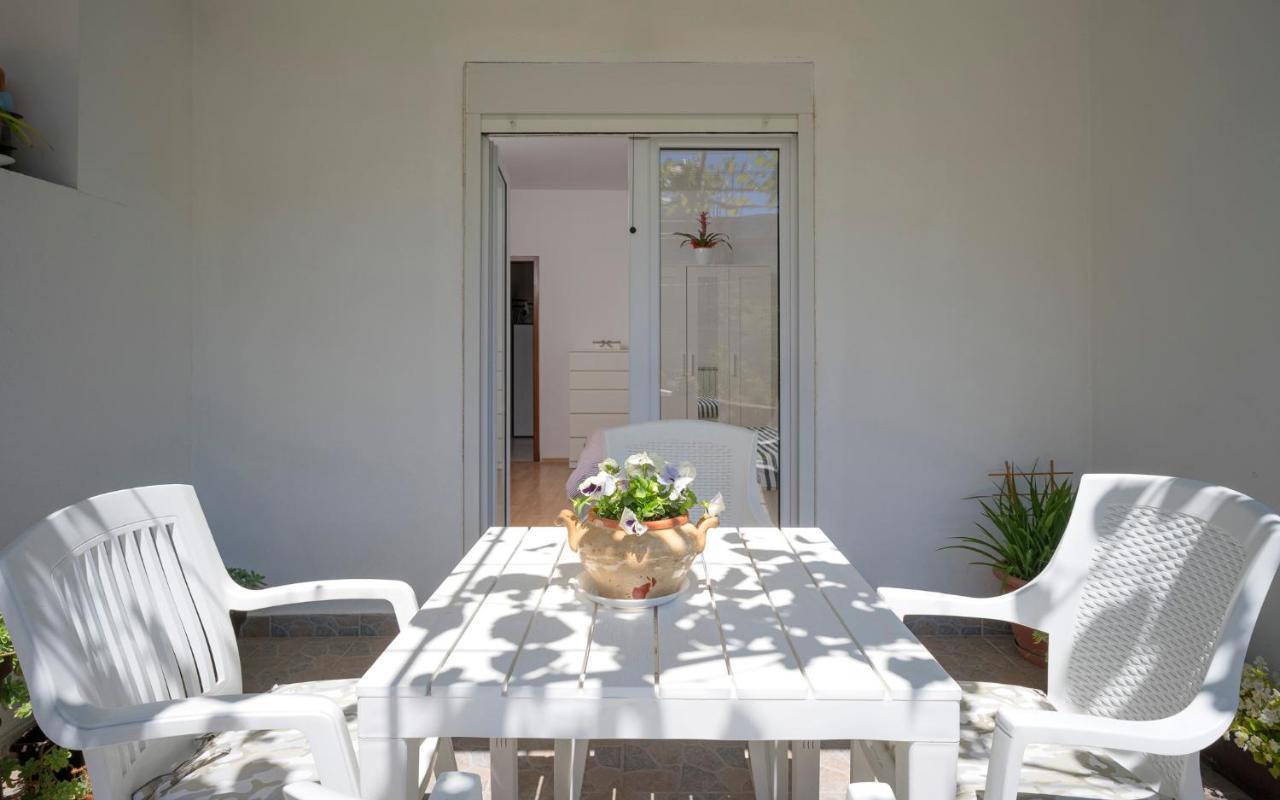 Apartments Draganic Jelsa  Exterior photo