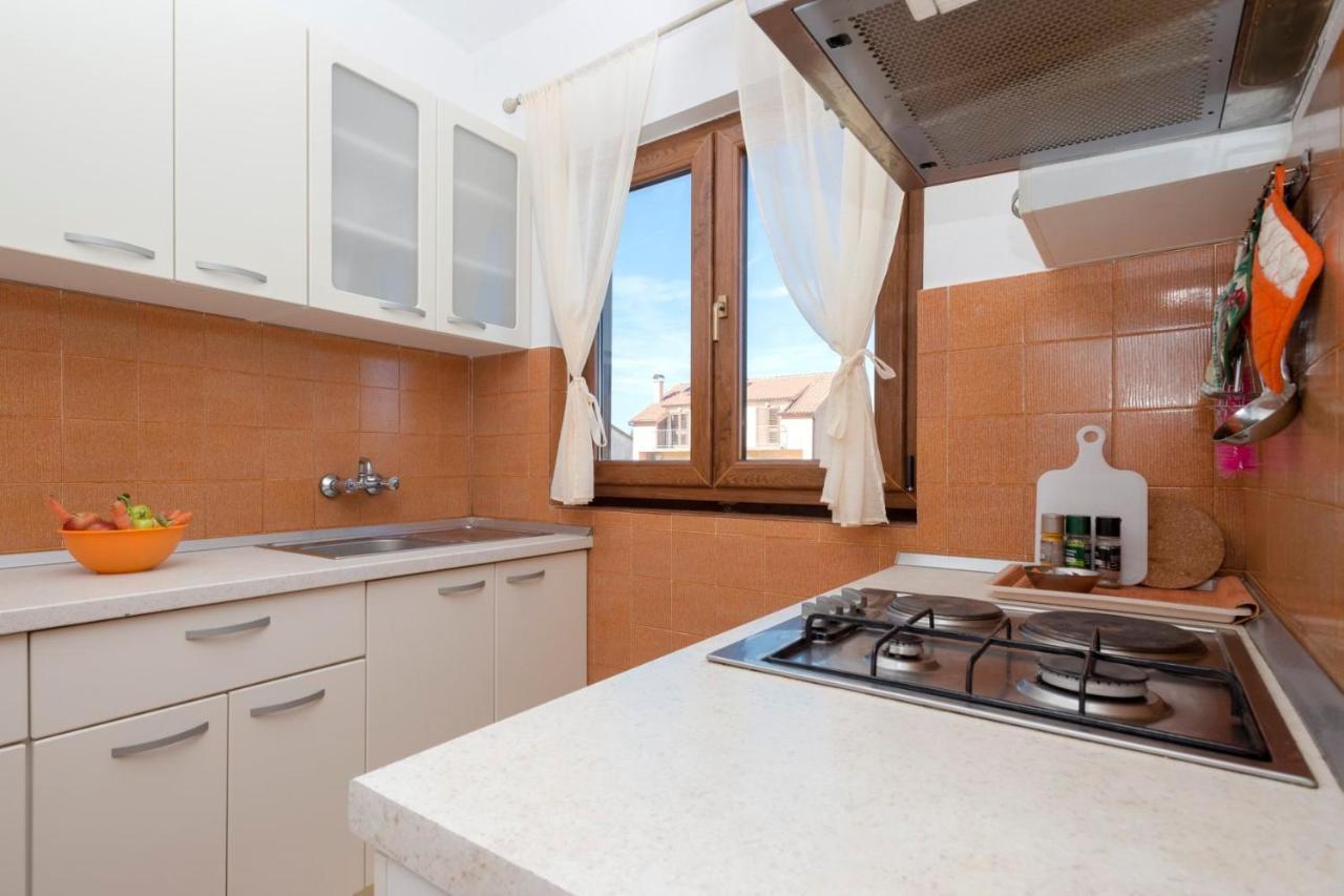 Apartments Draganic Jelsa  Exterior photo