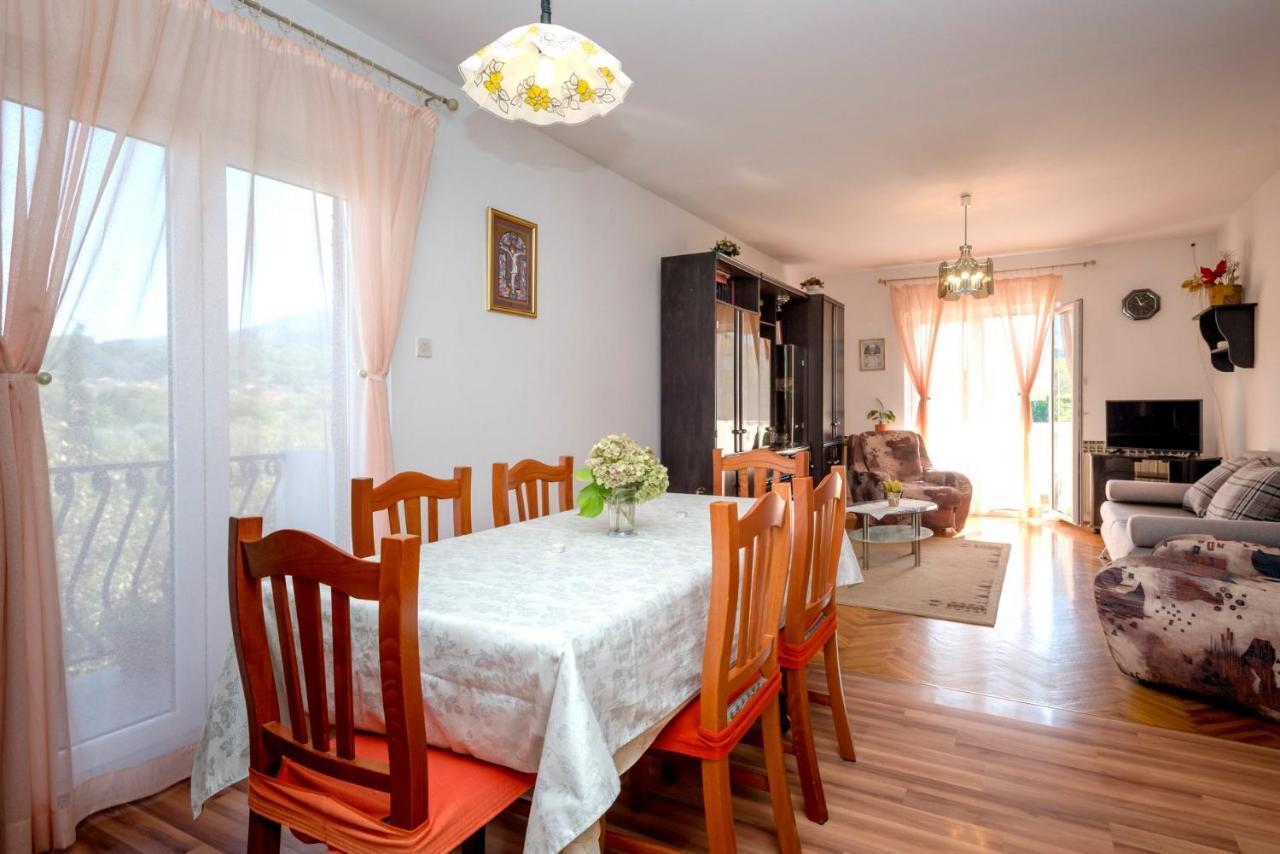 Apartments Draganic Jelsa  Exterior photo