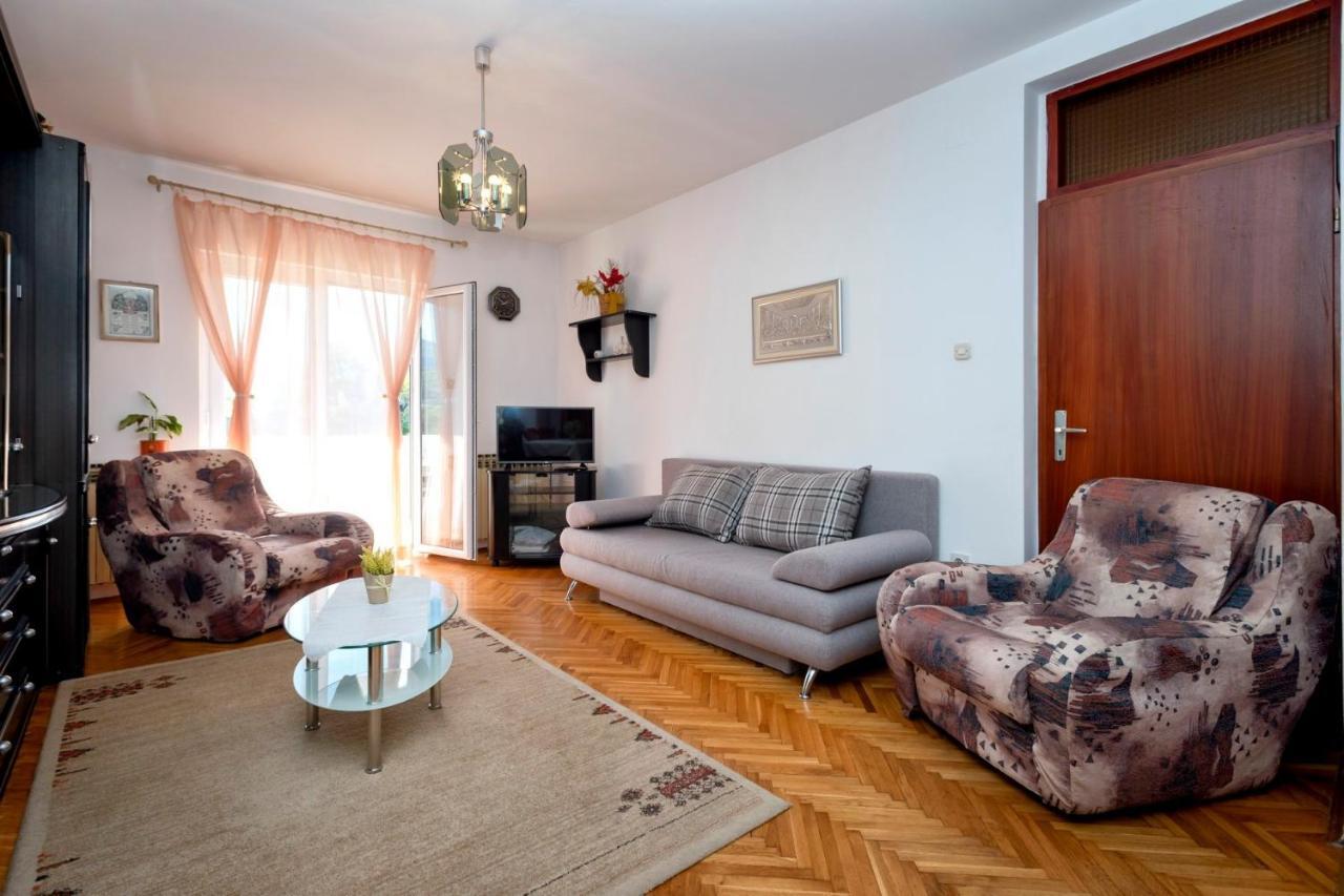 Apartments Draganic Jelsa  Exterior photo